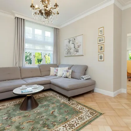 Elegancki Apartament Z Tarasem I Ogrodem W Sopocie By Rent Like Home Sopot Exterior photo