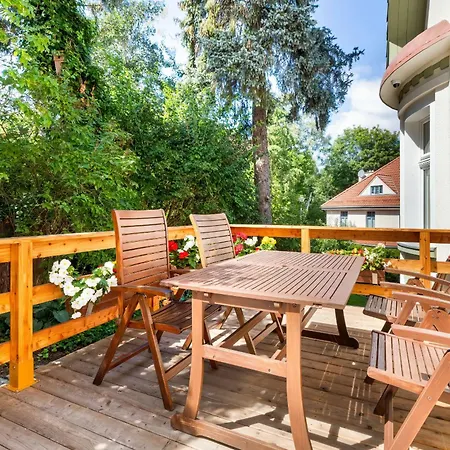 Elegancki Apartament Z Tarasem I Ogrodem W Sopocie By Rent Like Home Sopot Exterior photo