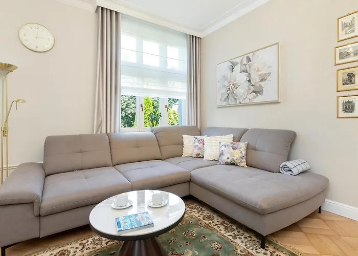 Elegancki Apartament Z Tarasem I Ogrodem W Sopocie By Rent Like Home